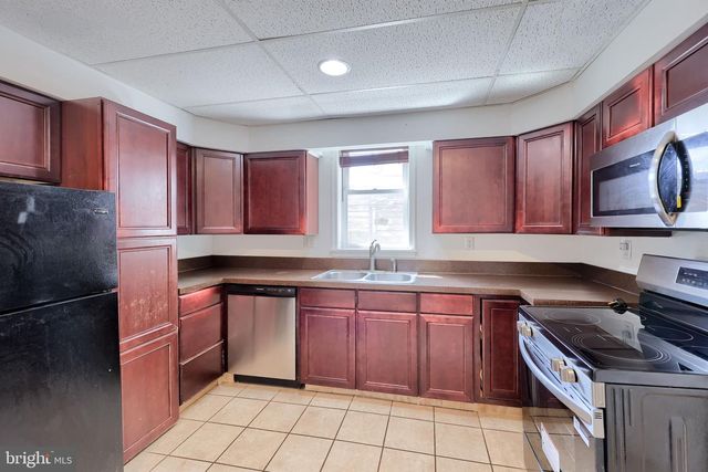 312 W BROADWAY, Red Lion, PA 17356