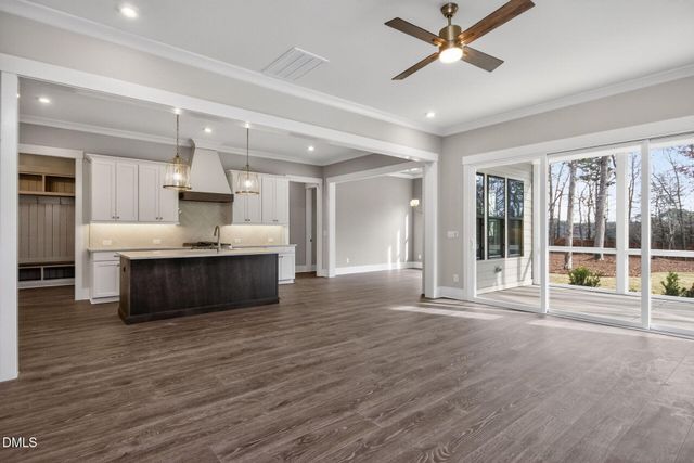 694 Mollie Mdw Drive, Zebulon, NC 27597