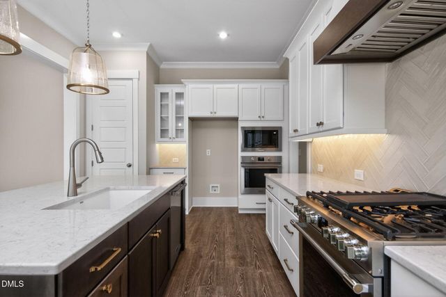 694 Mollie Mdw Drive, Zebulon, NC 27597