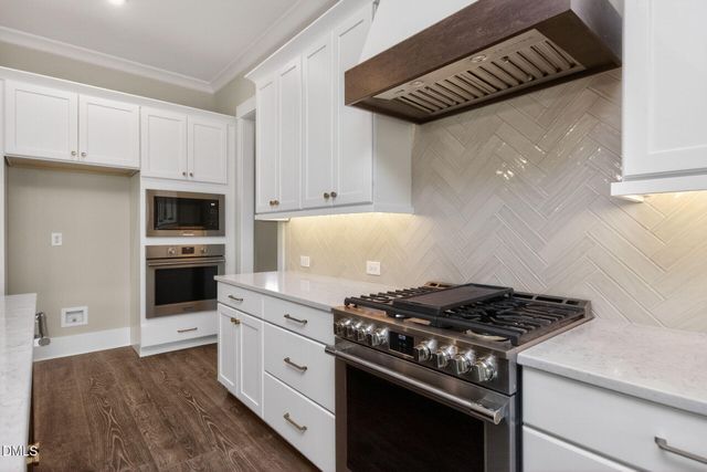 694 Mollie Mdw Drive, Zebulon, NC 27597