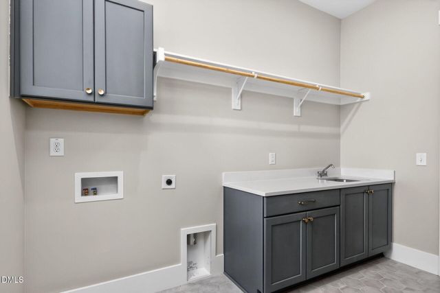694 Mollie Mdw Drive, Zebulon, NC 27597