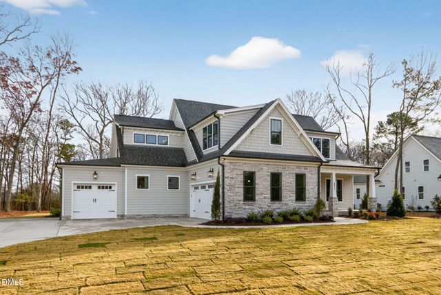 694 Mollie Mdw Drive, Zebulon, NC 27597