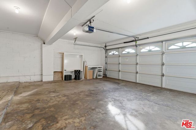 18550 Hatteras Street 45, Tarzana, CA 91356