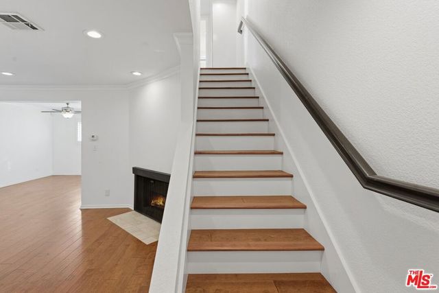 18550 Hatteras Street 45, Tarzana, CA 91356