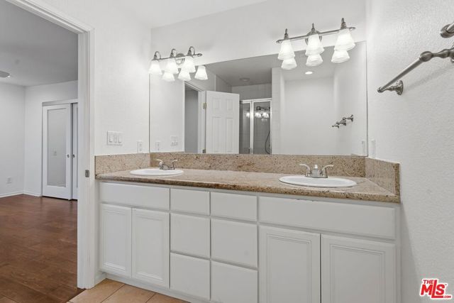 18550 Hatteras Street 45, Tarzana, CA 91356