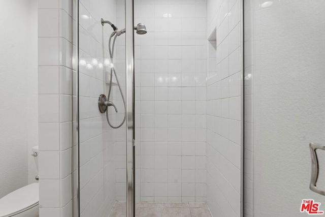 18550 Hatteras Street 45, Tarzana, CA 91356