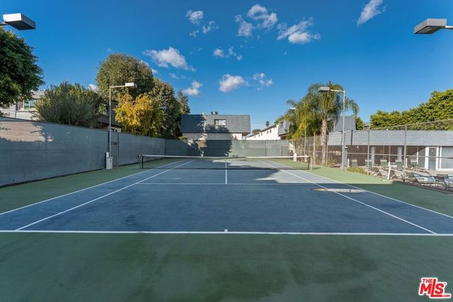 18550 Hatteras Street 45, Tarzana, CA 91356