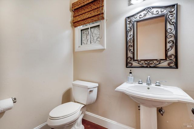 405 London Way, Sonoma, CA 95476