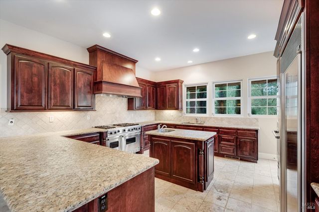 405 London Way, Sonoma, CA 95476