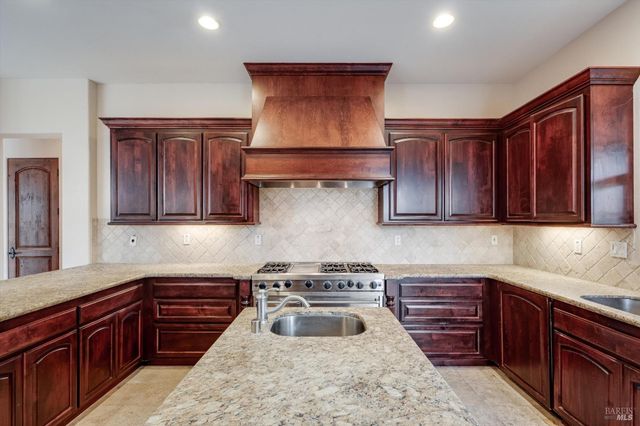 405 London Way, Sonoma, CA 95476