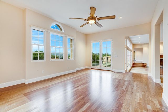 405 London Way, Sonoma, CA 95476