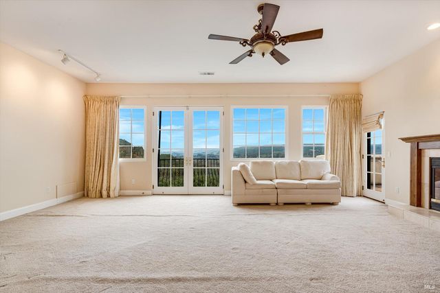 405 London Way, Sonoma, CA 95476