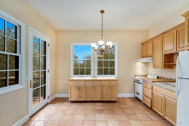 405 London Way, Sonoma, CA 95476