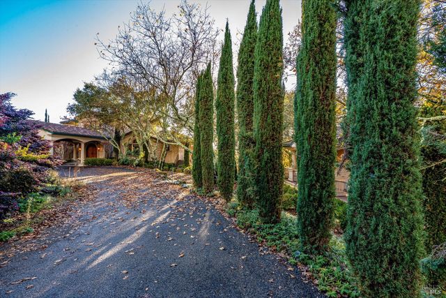 405 London Way, Sonoma, CA 95476