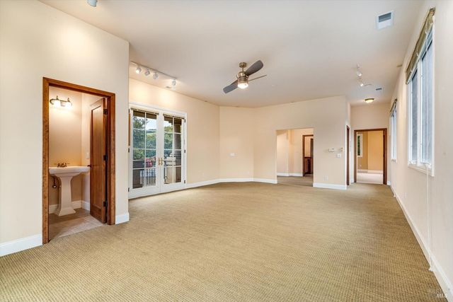 405 London Way, Sonoma, CA 95476