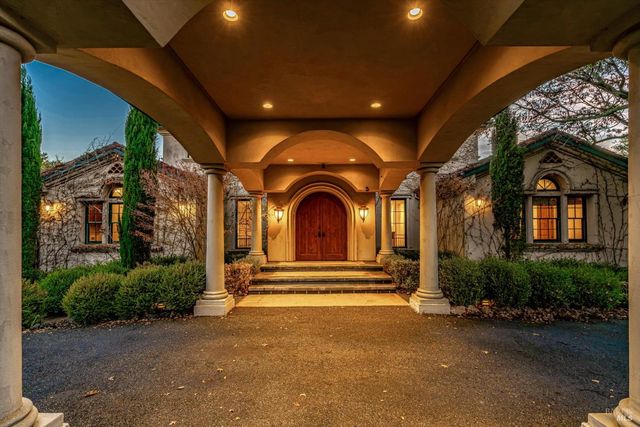 405 London Way, Sonoma, CA 95476