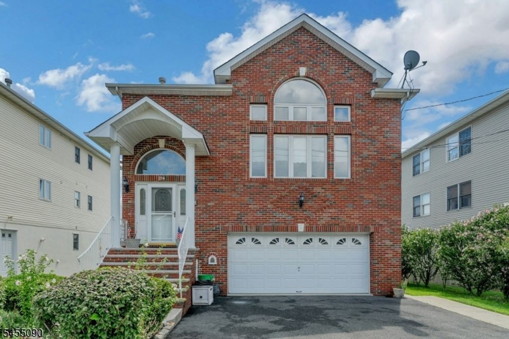 214 Van Buren St 2, Lyndhurst Twp., NJ 07071 — exterior