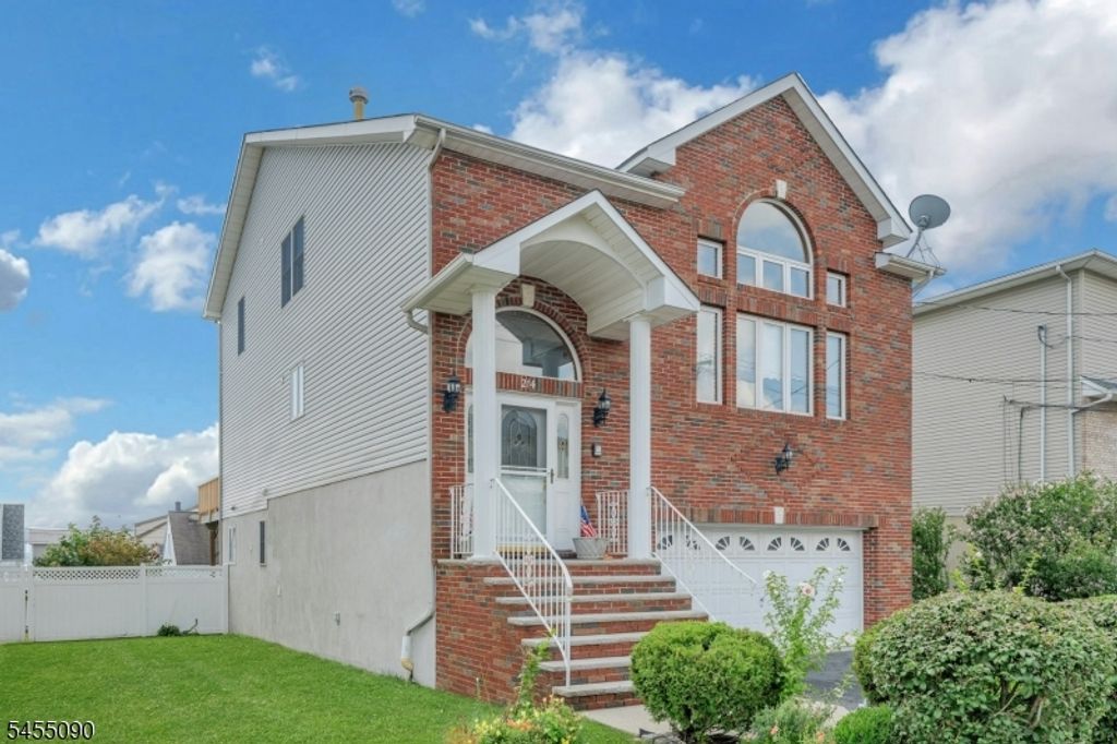 214 Van Buren St 2, Lyndhurst Twp., NJ 07071 — photo 2