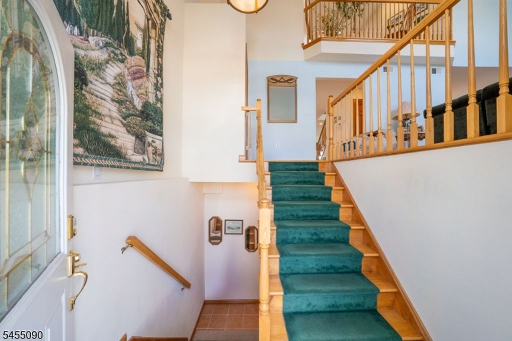 214 Van Buren St 2, Lyndhurst Twp., NJ 07071 — photo 3