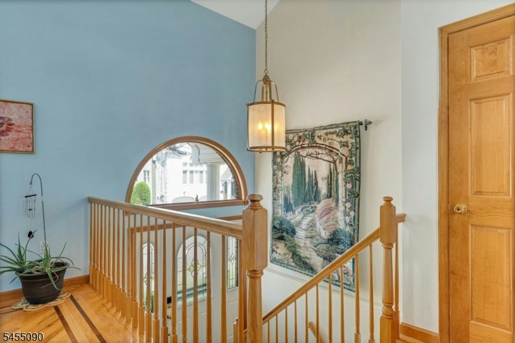 214 Van Buren St 2, Lyndhurst Twp., NJ 07071 — photo 4