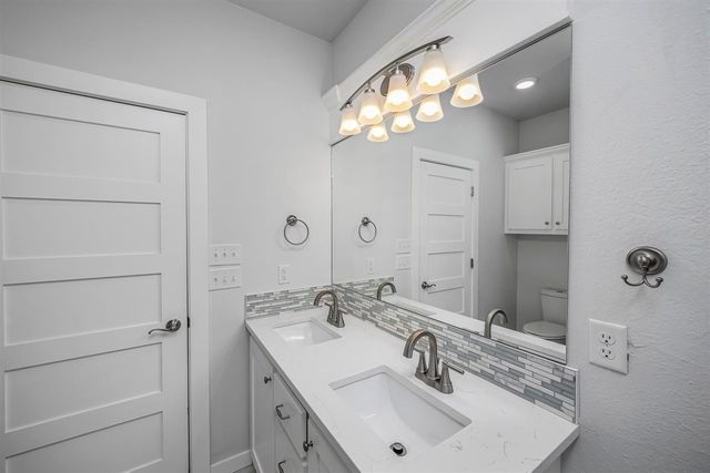 6309 SW Oakmont, Lawton, OK 73505