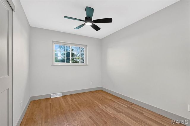 10121 Pinehurst Drive, St Louis, MO 63114