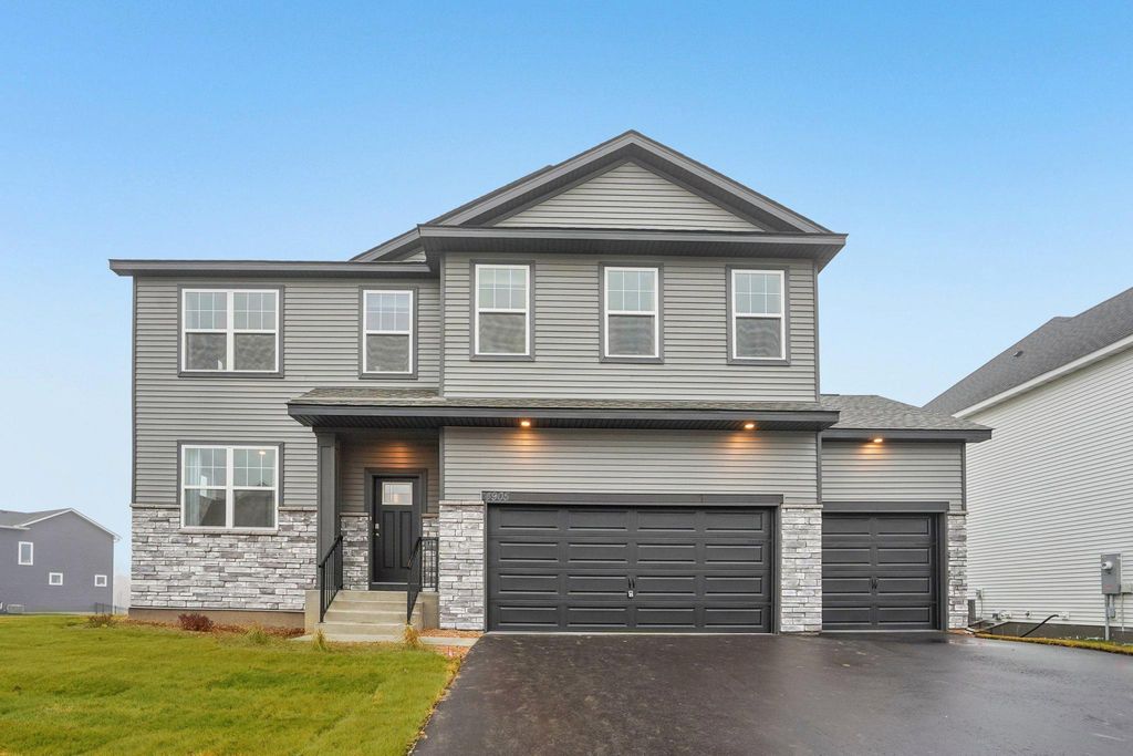 17234 Dimension Avenue, Lakeville, MN 55044