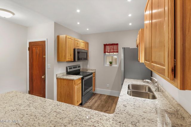 758 Barker Road, Fremont, OH 43420