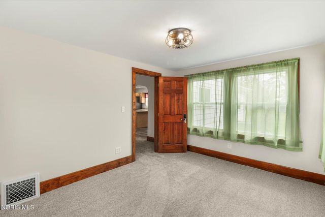 758 Barker Road, Fremont, OH 43420