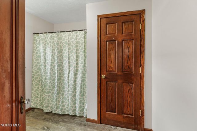 758 Barker Road, Fremont, OH 43420