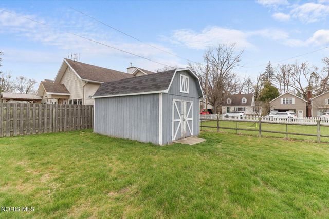 758 Barker Road, Fremont, OH 43420