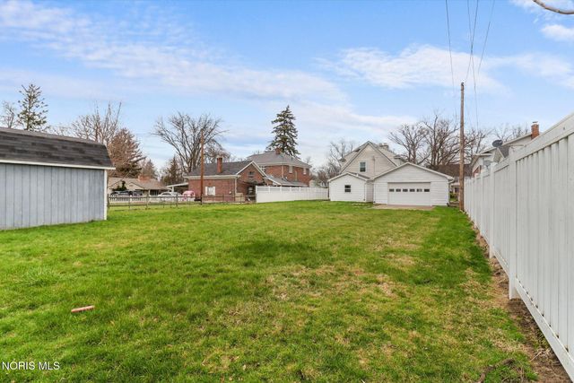 758 Barker Road, Fremont, OH 43420