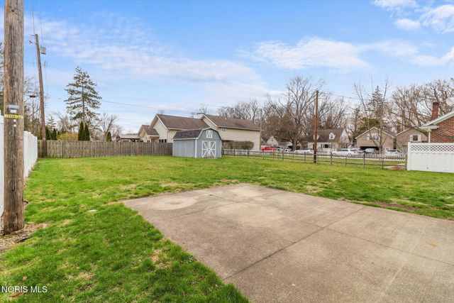 758 Barker Road, Fremont, OH 43420
