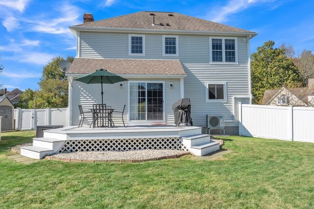 16 Richards Ave, Rutland, MA 01543
