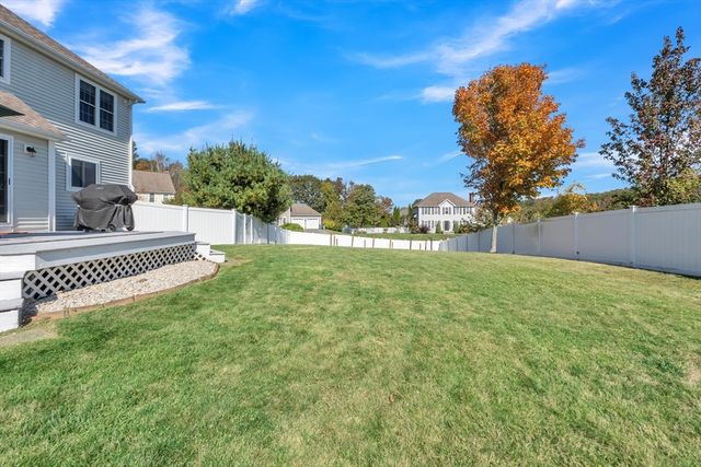 16 Richards Ave, Rutland, MA 01543