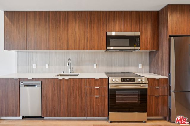 10431 Santa Monica Boulevard 601, Los Angeles, CA 90025