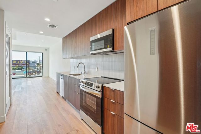 10431 Santa Monica Boulevard 601, Los Angeles, CA 90025