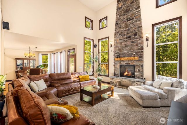 17645 SE 196th Drive, Renton, WA 98058