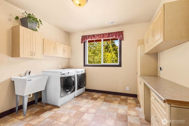 17645 SE 196th Drive, Renton, WA 98058