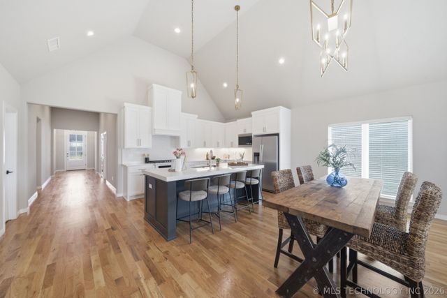 2114 E 138th Street S, Bixby, OK 74008