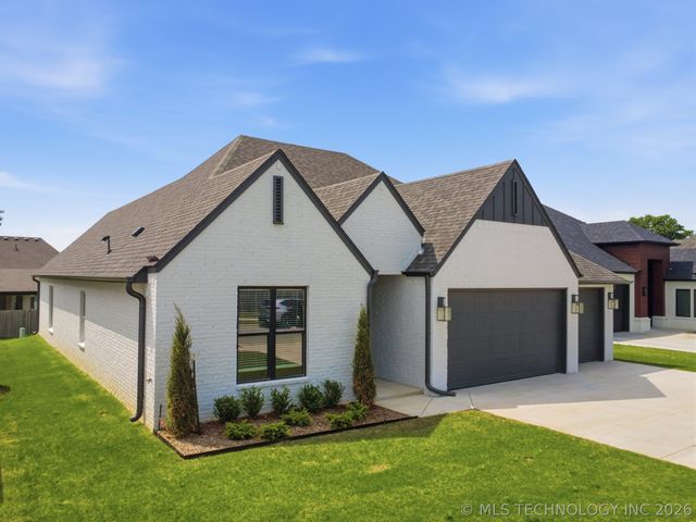 2114 E 138th Street S, Bixby, OK 74008