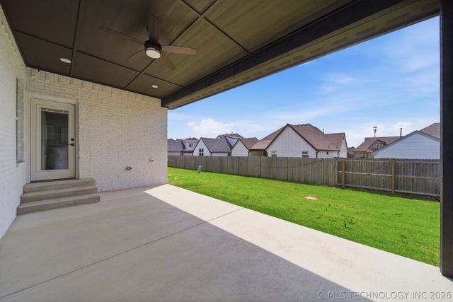 2114 E 138th Street S, Bixby, OK 74008