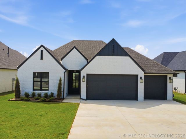 2114 E 138th Street S, Bixby, OK 74008