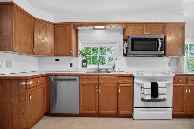 408 PENNSYLVANIA AVE, Avondale, PA 19311