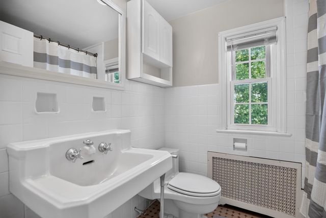 408 PENNSYLVANIA AVE, Avondale, PA 19311