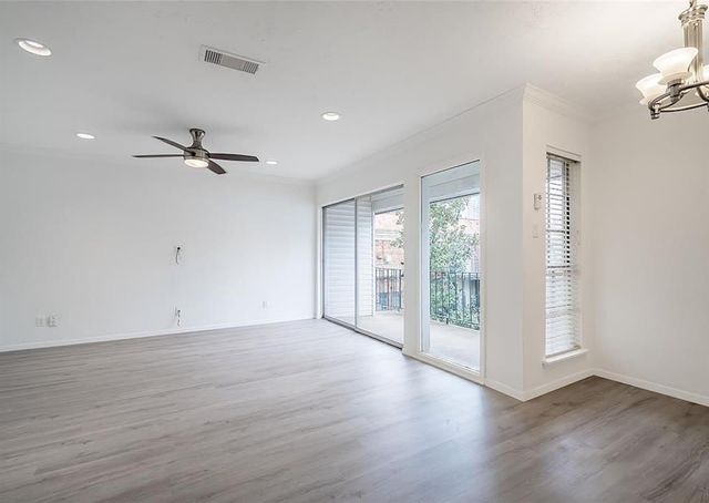 3400 Timmons Lane 32, Houston, TX 77027