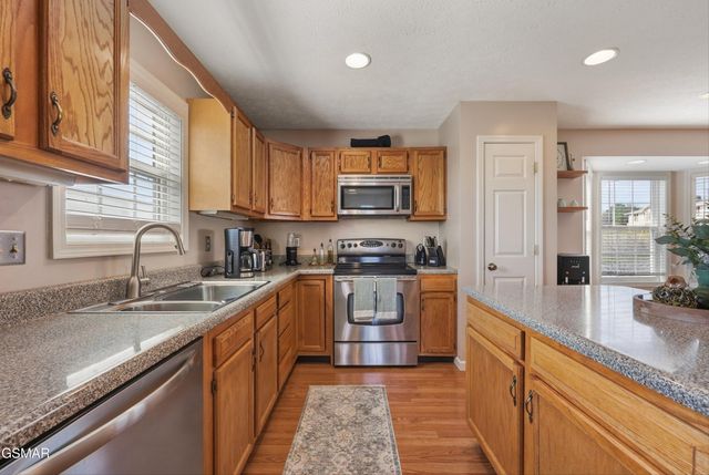 401 Klondike Circle, Kodak, TN 37764