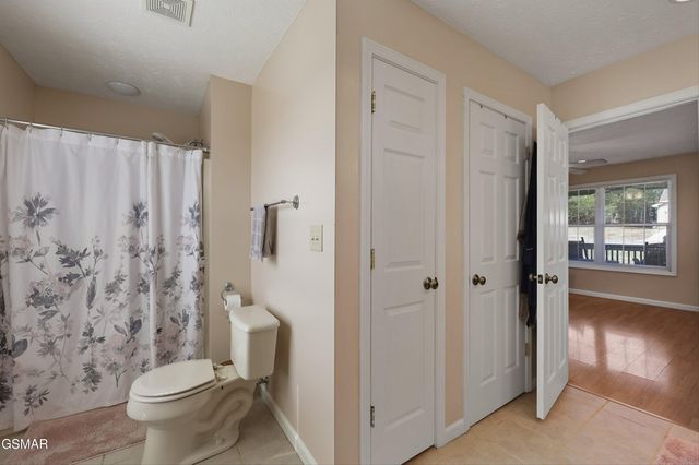 401 Klondike Circle, Kodak, TN 37764