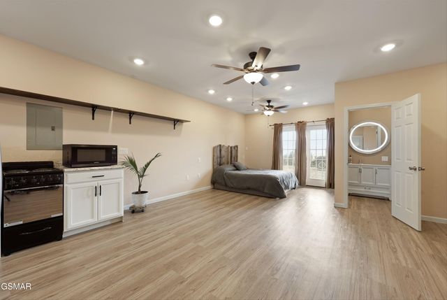 401 Klondike Circle, Kodak, TN 37764