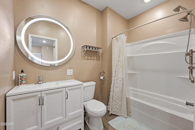 401 Klondike Circle, Kodak, TN 37764